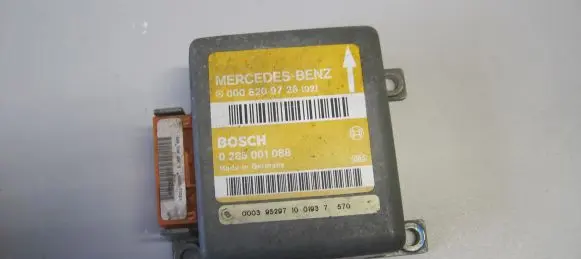 Mercedes-Benz E W210 Airbag control unit/module 0008209726