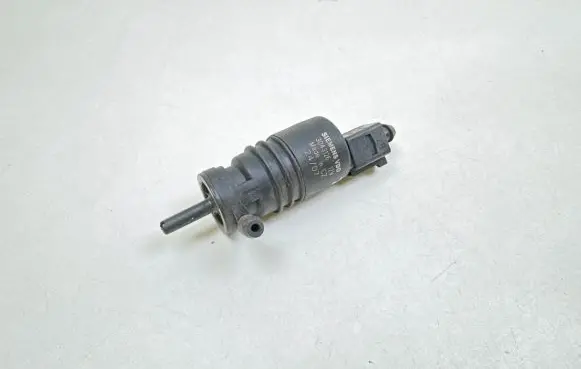Honda Civic Windscreen/windshield washer pump 3043126