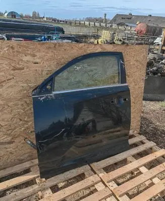 KIA Sportage Front door