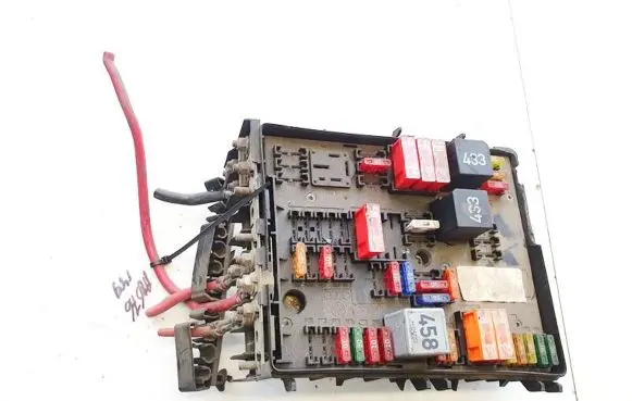 Volkswagen Golf V Fuse box set 1k0937124h