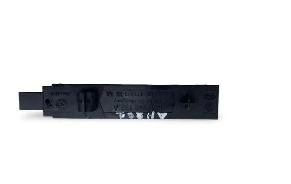 Volkswagen PASSAT B8 Keyless system antenna 5K0962132A