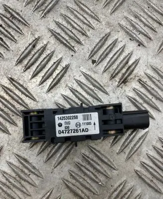 Chrysler Grand Voyager IV Airbag deployment crash/impact sensor 04727261ad
