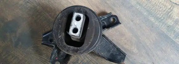 KIA Optima Engine mount bracket