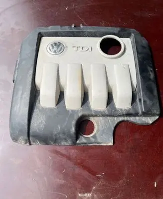 Volkswagen PASSAT B6 Engine cover (trim) 03G103925AA 03G103925AC