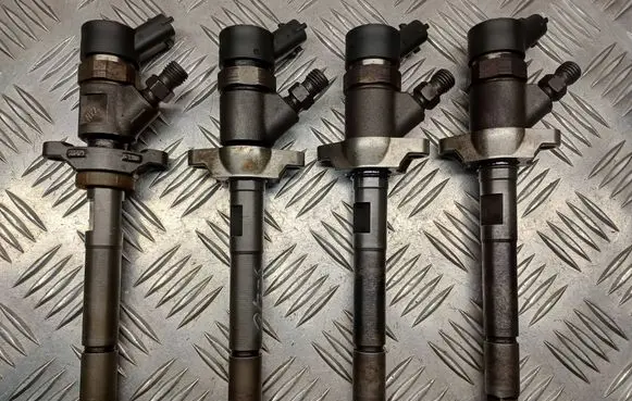 Volvo S40 Fuel injectors set 0445110259
