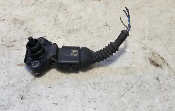 Volkswagen Sharan Air pressure sensor 038906051 0281002177