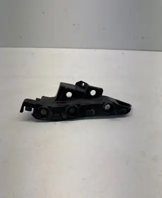 Audi Q7 4M Front bumper mounting bracket 4M0807284A