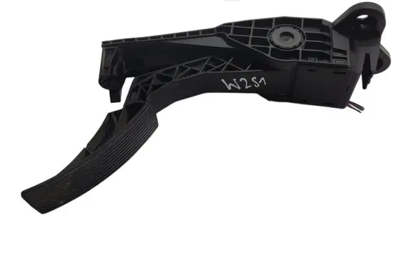 Mercedes-Benz R W251 Accelerator throttle pedal A1643000004