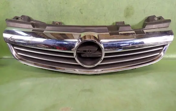 Opel Kadett B Front bumper upper radiator grill 13247327