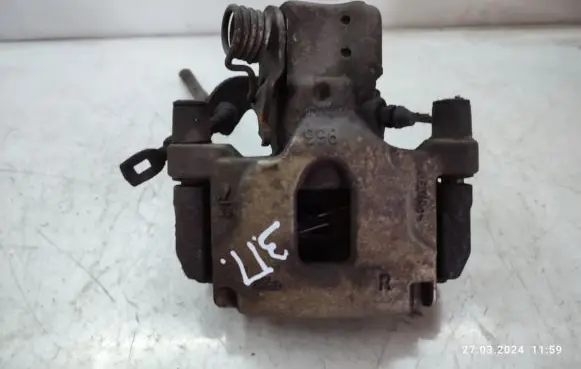 Honda Civic IX Rear brake caliper