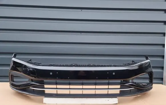 Volkswagen PASSAT B8 Front bumper 3G0807221E