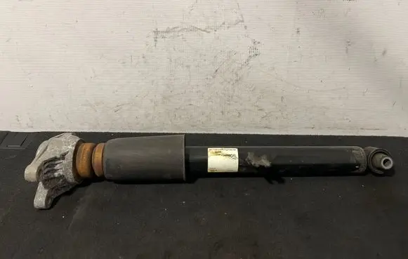 BMW 4 G22 G23 G24 G26 Rear shock absorber/damper 7568793