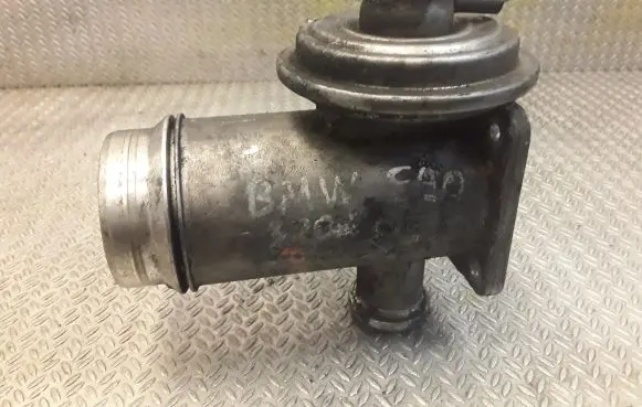 BMW 3 E90 E91 EGR valve 7792077