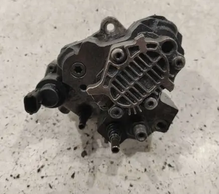 Renault Espace - Grand espace IV Fuel injection high pressure pump 8200170377