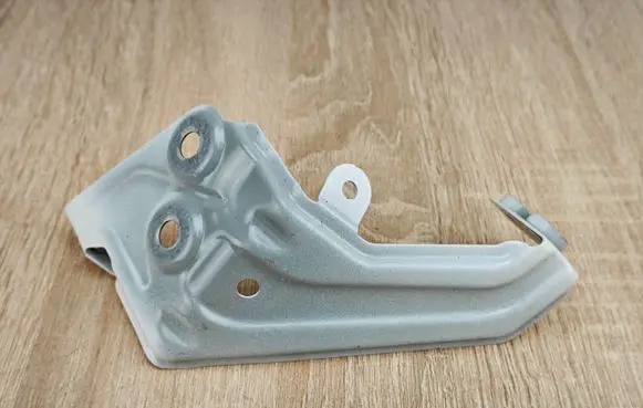 BMW X4 G02 Fender mounting bracket 7400219