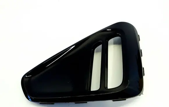 Quarter panel pressure vent