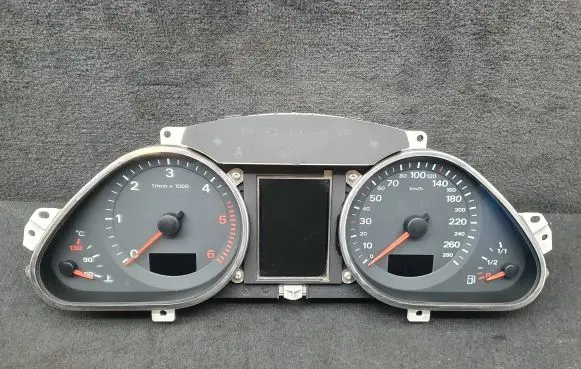 Audi A6 S6 C6 4F Speedometer (instrument cluster) 4F0920932D 4F0910930C