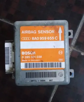 Audi A4 S4 B5 8D Airbag control unit/module 8A0959655C 0285001038
