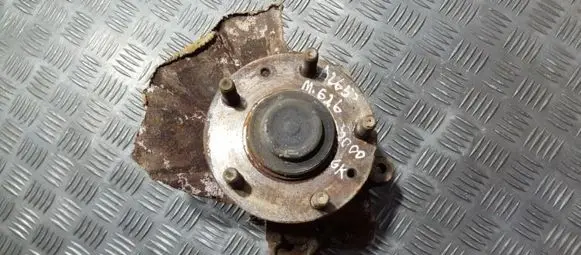 Mazda 626 Rear wheel hub