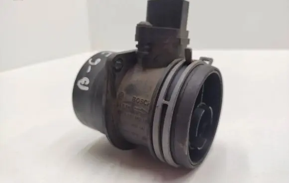 Volkswagen PASSAT B6 Mass air flow meter 074906461B