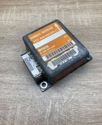Audi A4 S4 B5 8D Airbag control unit/module 8A0959655C 0285001038