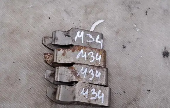 Mercedes-Benz C W205 Fuel Injector clamp holder A6510162438