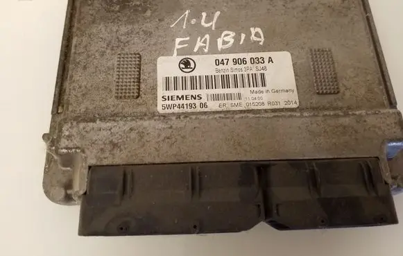 Skoda Fabia Mk1 (6Y) Engine control unit/module 047906033A 5WP4419306