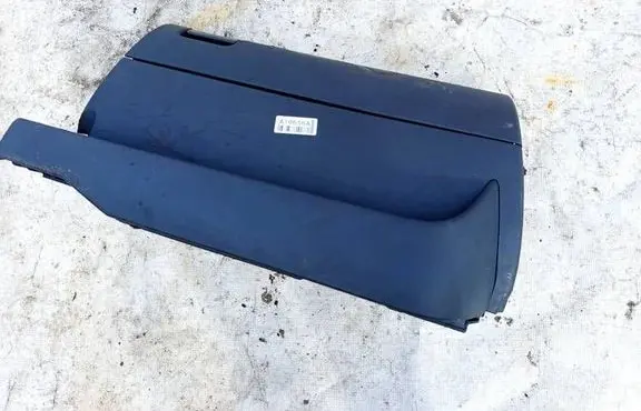 Glove box