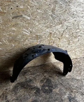 Land Rover Discovery 3 - LR3 Front mudguard 