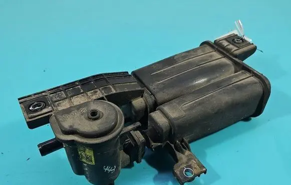 Active carbon filter fuel vapour canister