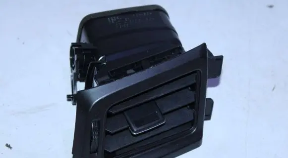 Toyota RAV 4 (XA40) Dashboard side air vent grill/cover trim 5567042080 5567042100 5567042090