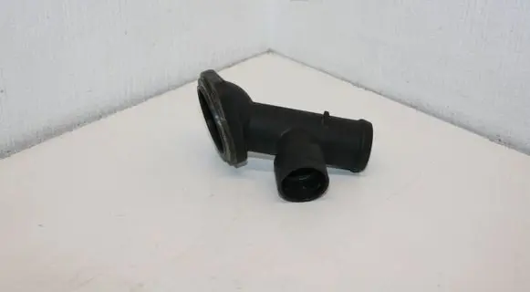 Audi A3 S3 8P Engine coolant pipe/hose 03G121121D
