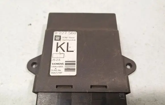 Opel Vectra C Door central lock control unit/module 5WK46001 9227560