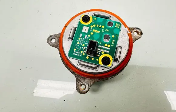Renault Talisman LED ballast control module 90047508 80941006 4SMS00SW