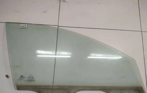 Hyundai i30 Front door window glass four-door AS2