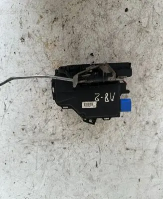 Audi A8 S8 D3 4E Rear door lock 4E0839015 66304CF