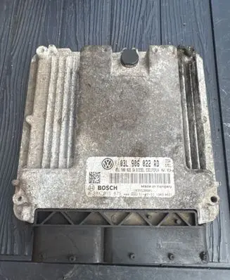 Skoda Octavia Mk2 (1Z) Engine control unit/module ECU 03L906022RD 03L906022GE 0281015875