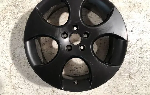 Volkswagen Golf V R18 alloy rim 