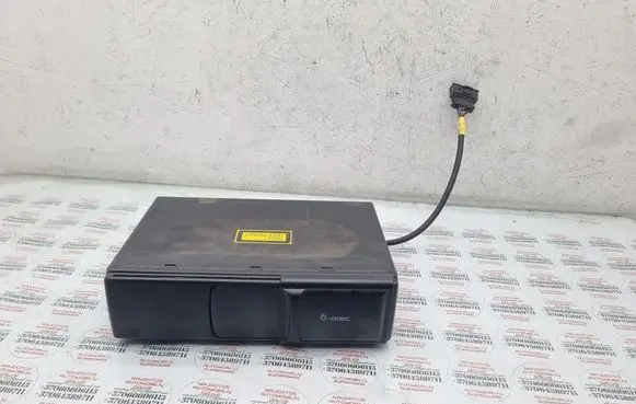 Volkswagen Touareg I CD/DVD changer 1J6035111