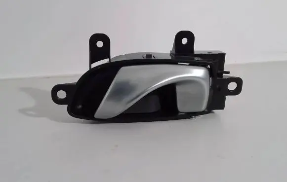 Infiniti Q70 Y51 Rear door interior handle