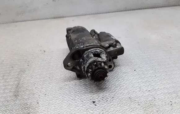 Nissan Primera Starter motor 233008H801