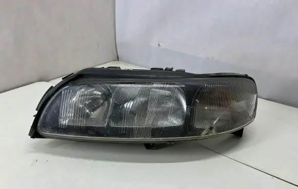 Volvo XC70 Headlight/headlamp 8620686 89004805