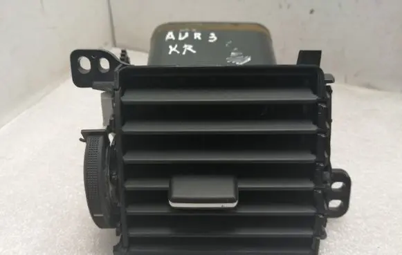 Toyota Auris 150 Dashboard side air vent grill/cover trim 5566002050B0