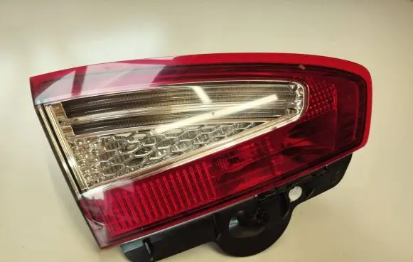 Ford Mondeo MK IV Tailgate rear/tail lights BS7113A603B 0374D