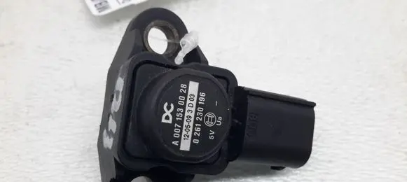 Mercedes-Benz B W246 W242 Sensor A0071530028