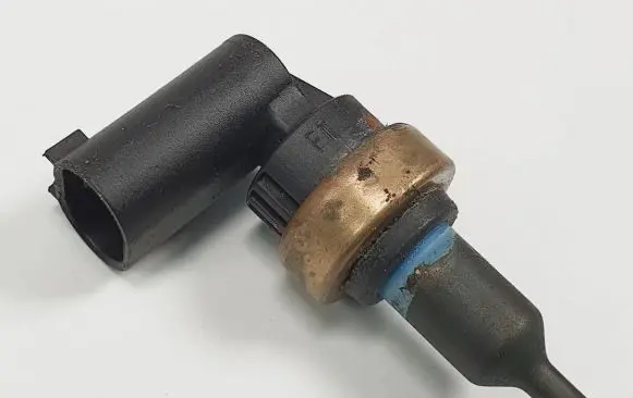 Mercedes-Benz E W212 Coolant temperature sensor A0009050600