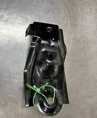 Renault Master IV Fender mounting bracket 544655436R
