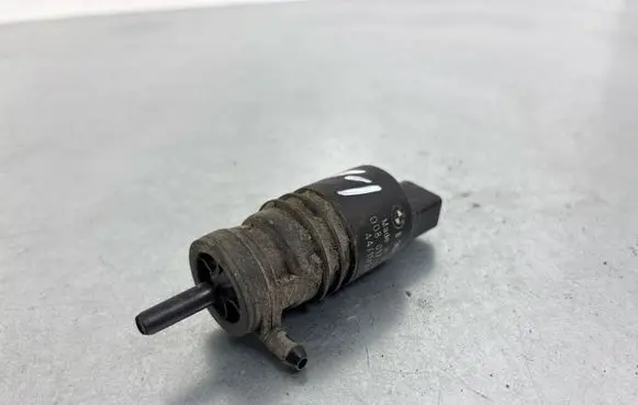 BMW 5 F10 F11 Windscreen/windshield washer pump 8362154