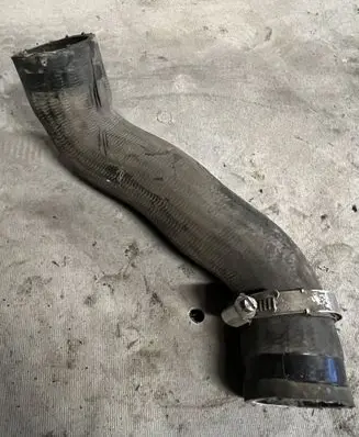 Nissan X-Trail T30 Intercooler hose/pipe