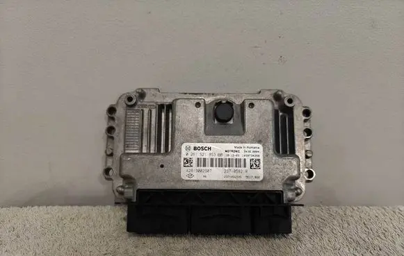 Renault Twingo III Engine control unit/module 237105821R 0261S21853 A2819002907